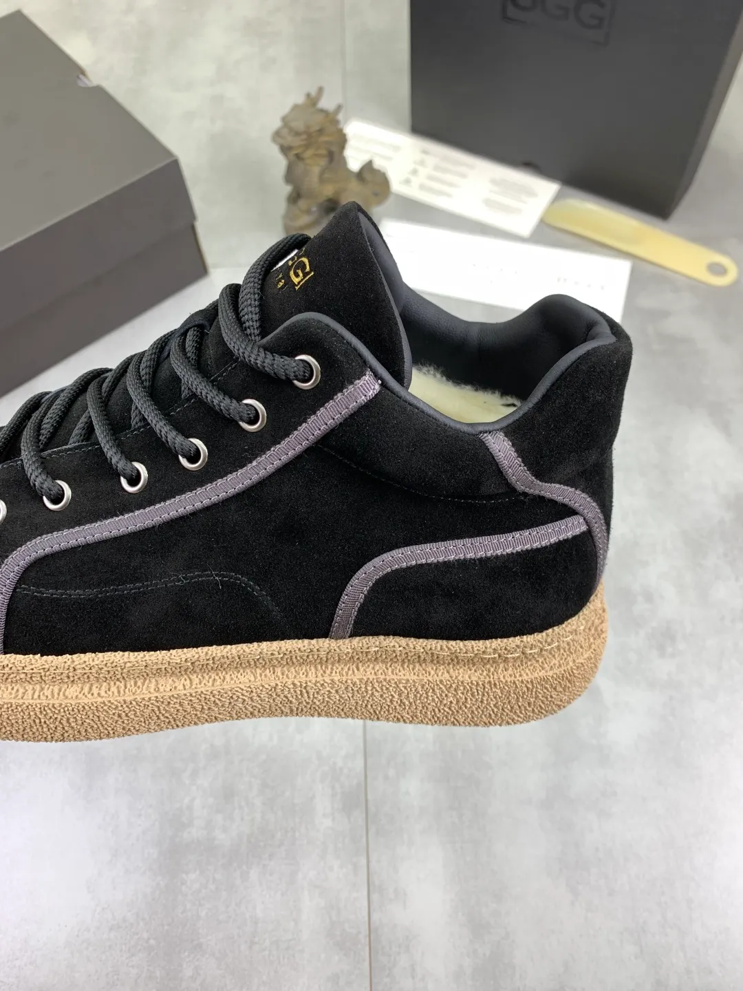 Men's men's shoes 💰P580 new arrival 🆕🆕🆕 IUGGI clown casual sneakers, the sultry clown feels like a visual, 26-year upgrade, suede, light and comfortable, versatile style, wool lining, comfortable and warm, rubber outsole, non-slip and firm size: 39-44, three colors 968-3